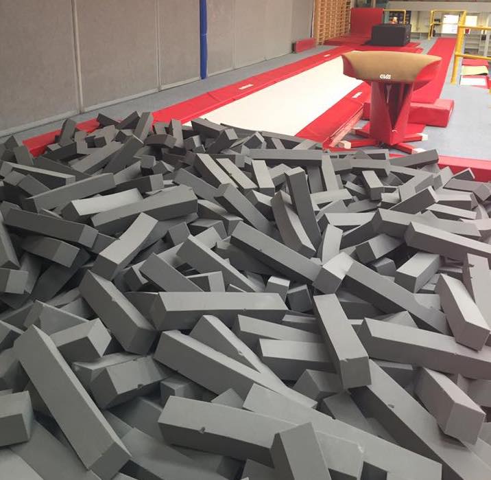 Pit Foam - Resi-pit, foam pit cubes & logs - Gymnastic Foam Pit, Trampoline  Park